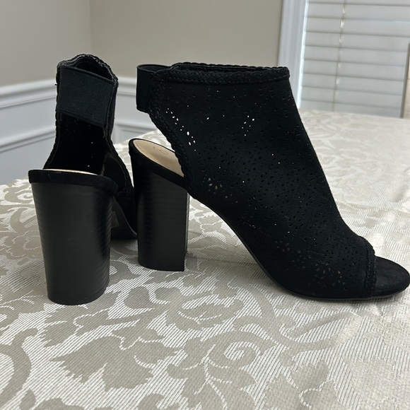 Lauren Conrad Hazelnut Peep Toe Boots Statice Cutout Ankle Boots. 8.5M - Picture 1 of 9